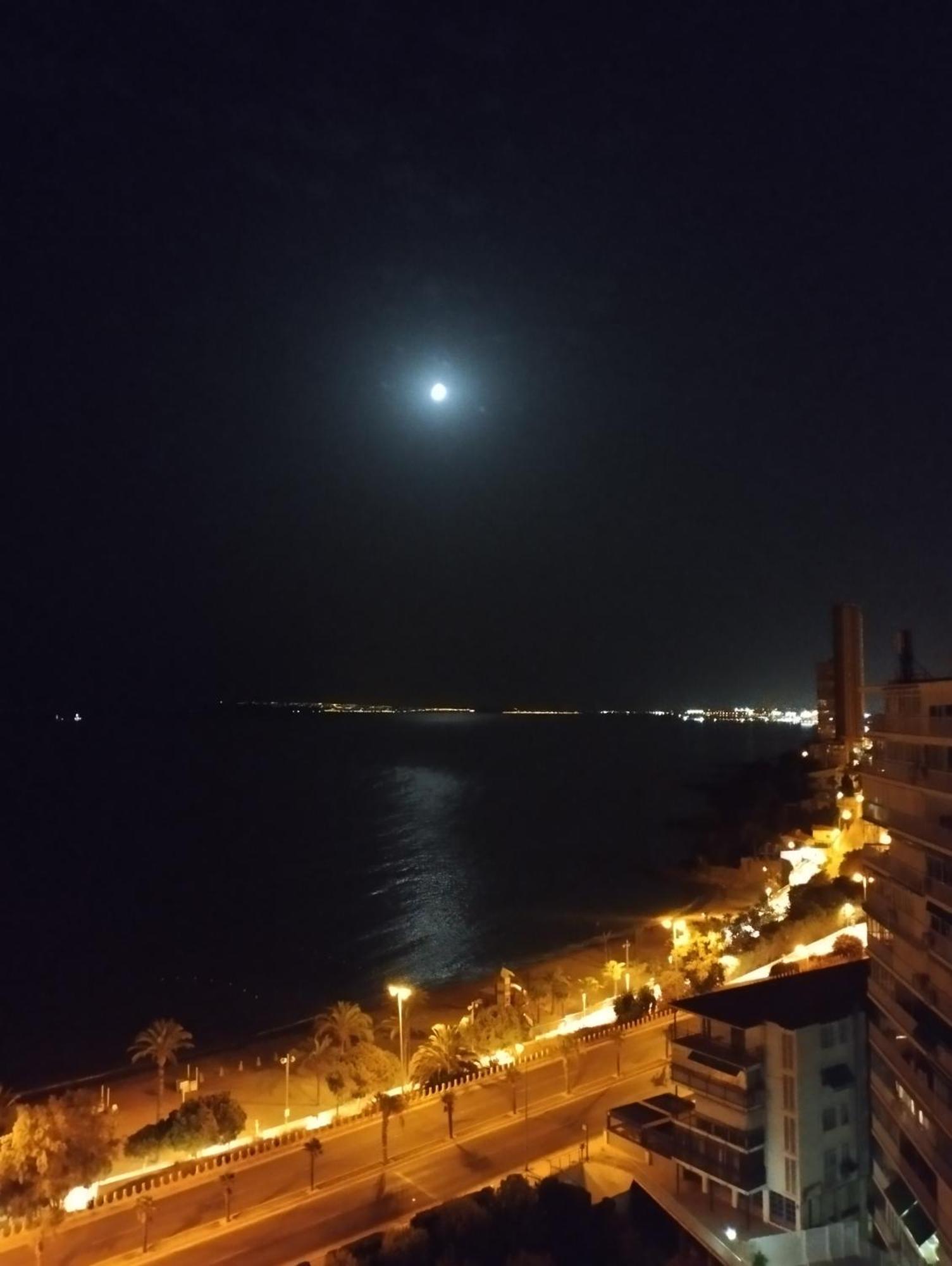 Grandpa Beach House Alicante Kültér fotó